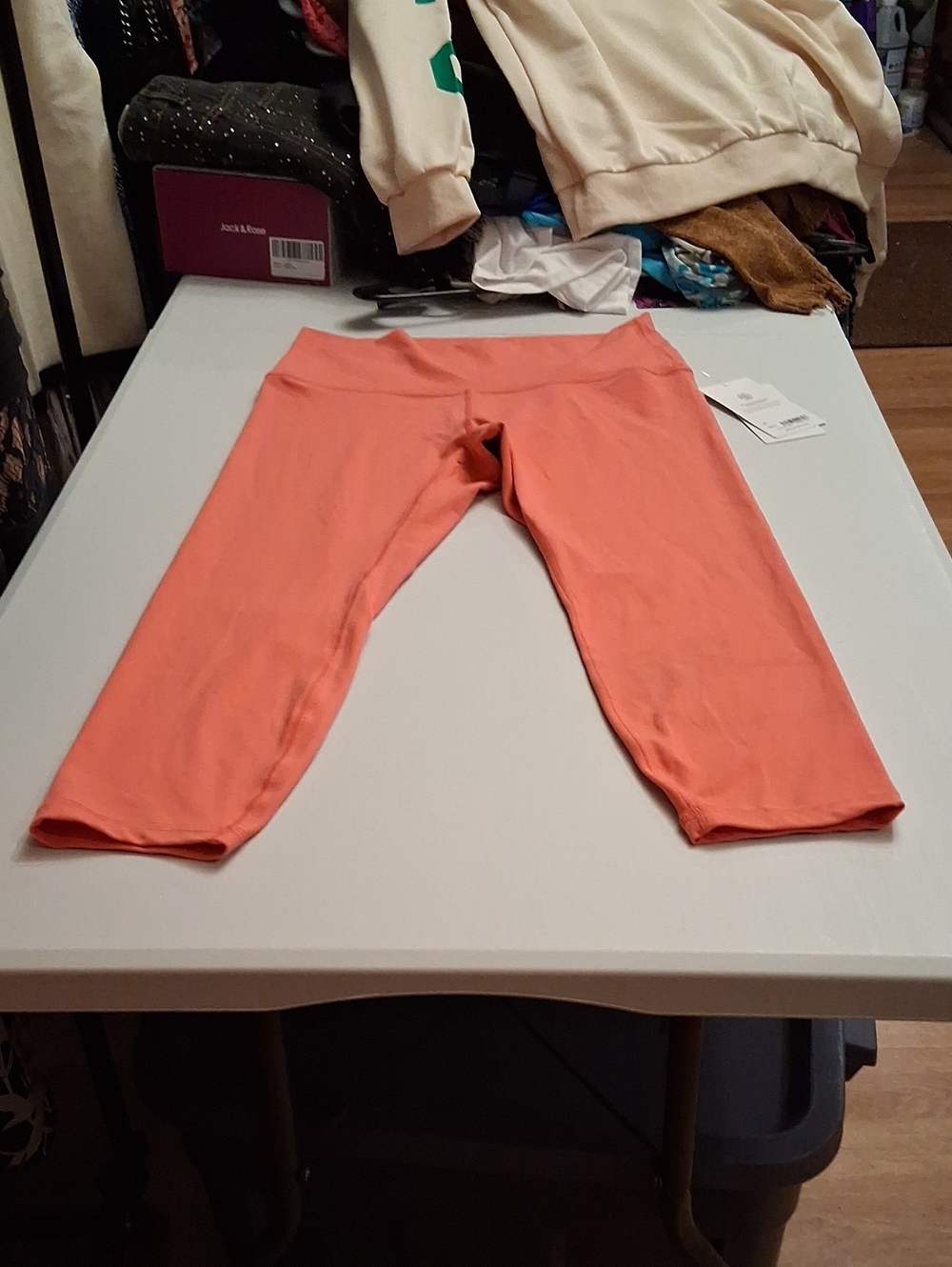Athleta Coral Capri Leggings - Coral